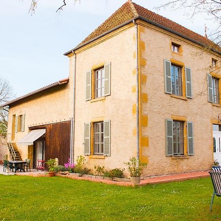 Aux Ronzieres Bed & Breakfast Pouilly-sous-Charlieu Ruang foto
