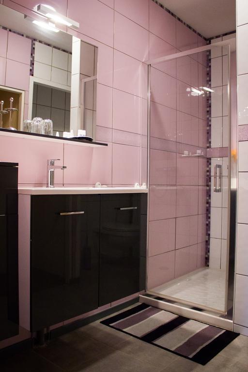 Aux Ronzieres Bed & Breakfast Pouilly-sous-Charlieu Bagian luar foto